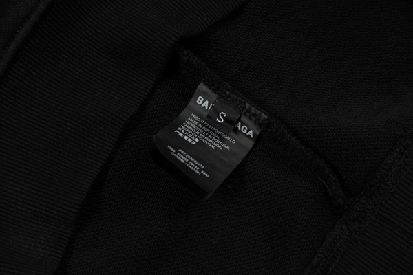 ブランドパーカー着用イメージ